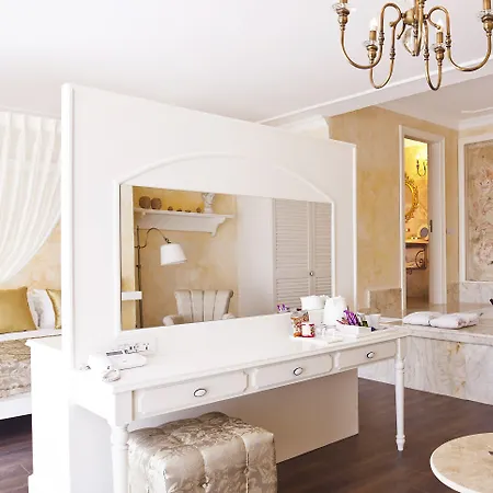 Vinifera Ephesus 3*