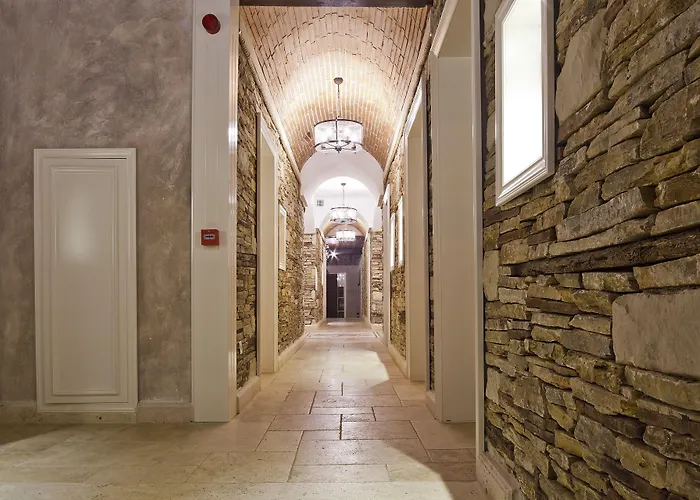 Vinifera Ephesus Hotel 3*